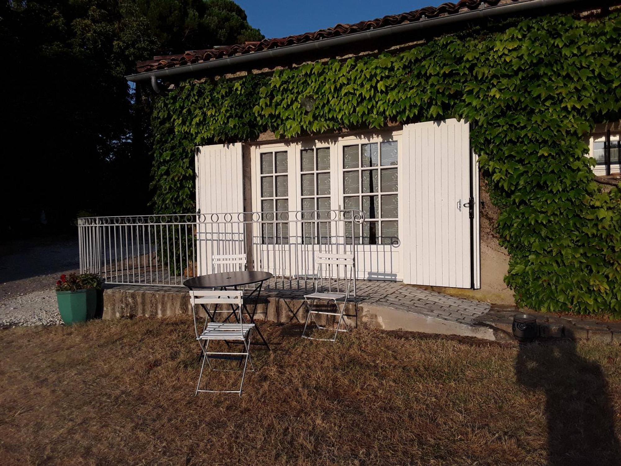 Domaine Les Galards Bed & Breakfast Le Garde Екстериор снимка