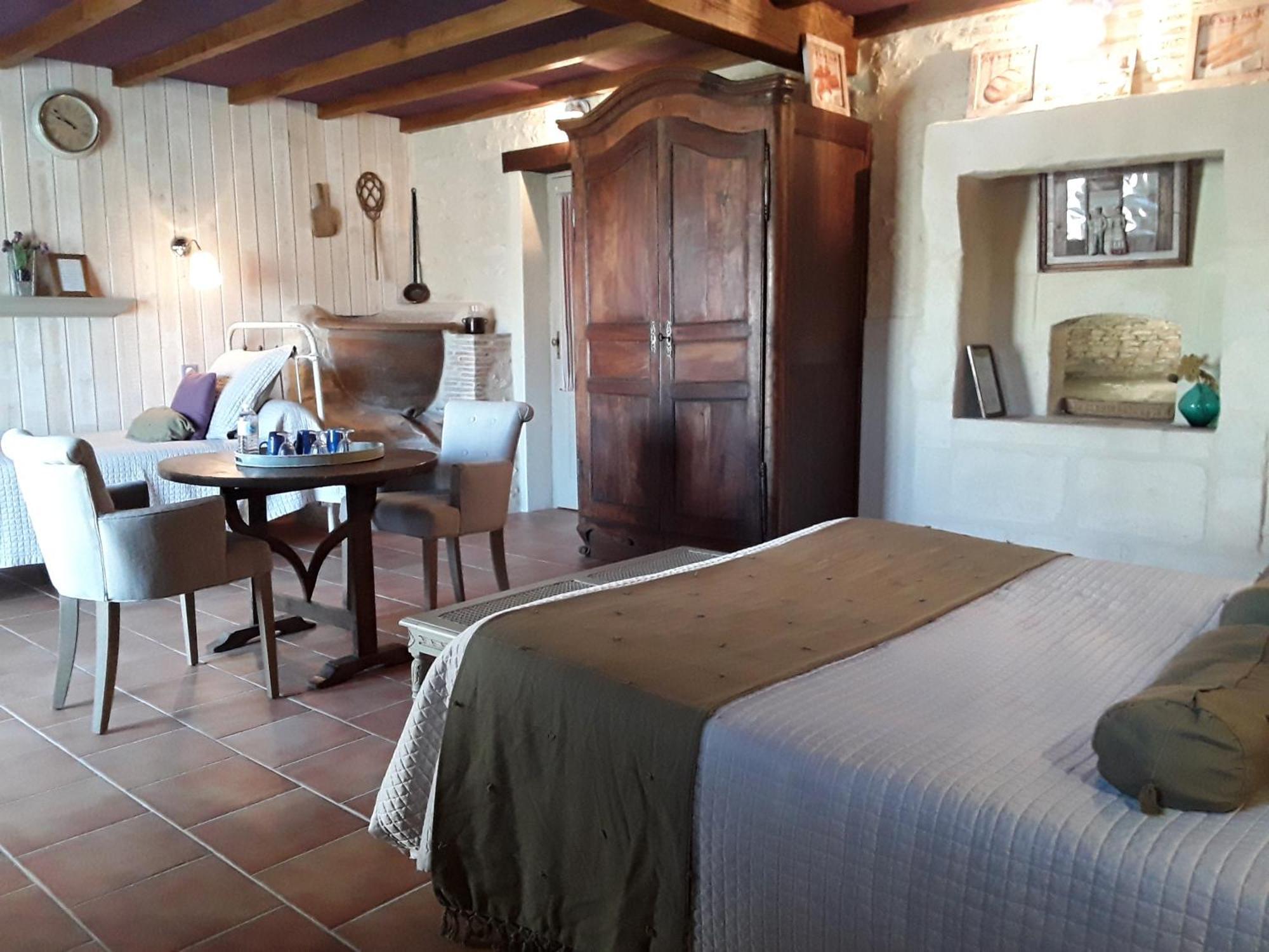 Domaine Les Galards Bed & Breakfast Le Garde Екстериор снимка